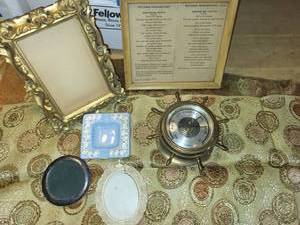 lot 368 image: Vintage Ships Wheel Aneroid Weather Barometer Lot