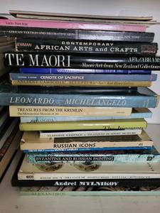 lot 381 image: Art & Cultural History Book Lot