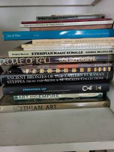 lot 383 image: Art History & Archaeology Book Lot