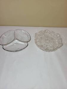 lot 376 image: Vintage Cut Glass Dish Set