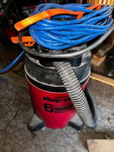 lot 404 image: Shop-Vac 6 Gallon Vacuum