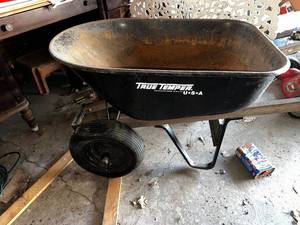 lot 405 image: True Temper Wheelbarrow