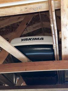 lot 416 image: Yakima Rooftop Cargo Box