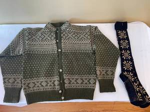 lot 155 image: Norwegian Wool Sweater & Socks Set