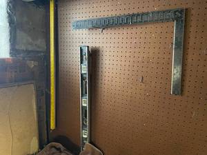 lot 343 image: Metal T-Square, Level & Ruler Set