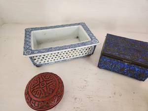 lot 49 image: Decorative Ceramic and Enameled Box Set