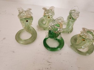 lot 50 image: Vintage Green Glass Snake Figurines