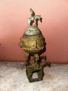 lot 127 image: Vintage Tribal Horse Figurine