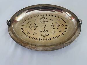 lot 31 image: Vintage Silver Plated Serving Tray