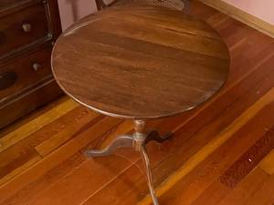 lot 121 image: Antique Wooden Side Table