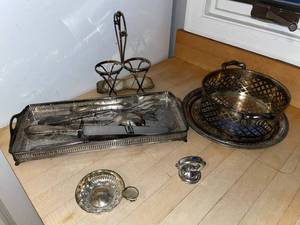 lot 90A image: Vintage Silver-Plated Tableware Set