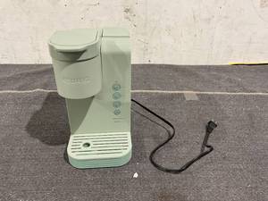 lot 128 image: Keurig K-Iced Essentials, Gray Iced and Hot Single-Serve K-Cup Pod Coffee Maker