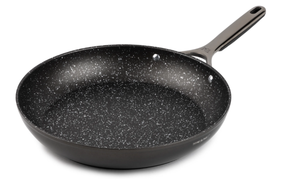 lot 253 image: Thyme & Table Supreme 12 Fry Pan Non-Stick