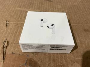 lot 304 image: Apple AirPods (3rd Generation)