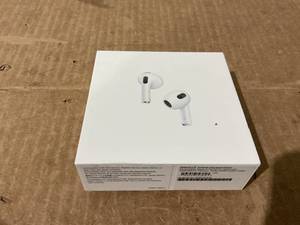 lot 305 image: Apple AirPods (3rd Generation)