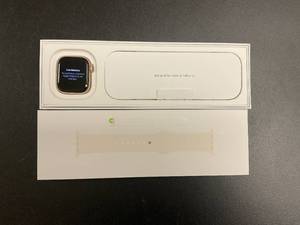 lot 52 image: Apple Watch Series 10 GPS 42mm Rose Gold Aluminum Case
