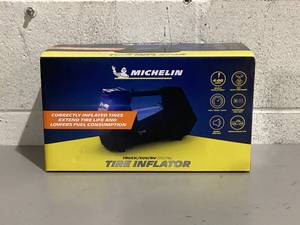 lot 543 image: Michelin 4X4 12 Volt Direct Drive Tire Inflator
