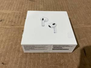 lot 308 image: Apple AirPods (3rd Generation)