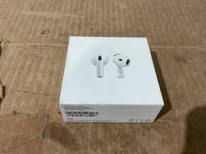 lot 311 image: Apple AirPods 4
