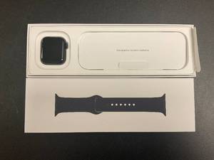 lot 60 image: Apple Watch SE (2nd Gen) GPS 40mm Smartwatch with Midnight Aluminum Case