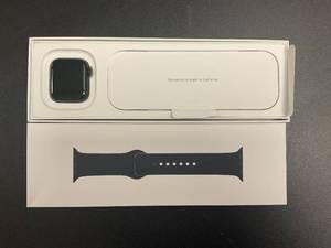 lot 61 image: Apple Watch SE (2nd Gen) GPS 40mm Smartwatch with Midnight Aluminum Case