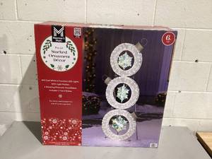 lot 8 image: 6 Pre-Lit Stacked Ornament Dcor, Silver Metallic Christmas Decoration