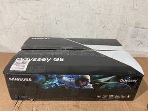 lot 78 image: SAMSUNG 27 Odyssey G55C QHD 165Hz 1ms(MPRT) Curved Gaming Monitor