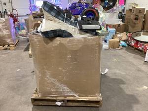 lot 904 image: Wholesale Pallet of Miscellaneous Items