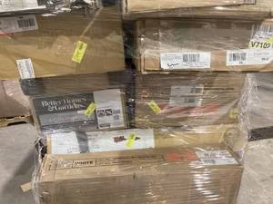 lot 907 image: Wholesale Pallet of Miscellaneous Items