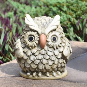 lot 19 image: Outdoor Owl Statue