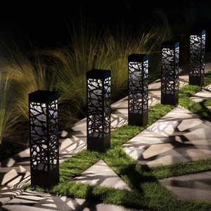 lot 34 image: Tommy Bahama LED Solar Lights