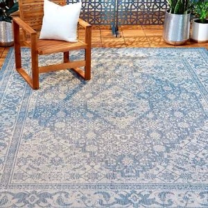 lot 52 image: Nicole Miller - IndoorOutdoor Rug