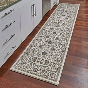 lot 54 image: Alden Grey Runner