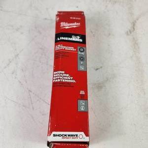 lot 15 image: New Milwaukee Linemans 3-IN-1 Distribution Utility Socket 1 & 1 18 49-66-5101