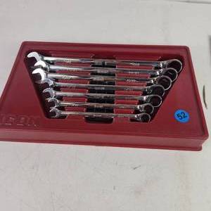 lot 52 image: Set Of Seven ICON Ratcheting Combination Wrenches With Storage Tray Standard Excellent Condition