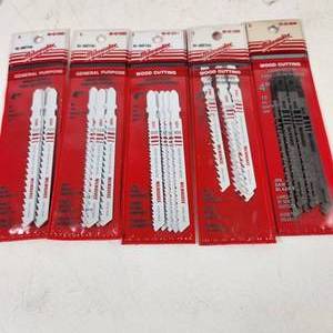 lot 64 image: Lot Of Five Sets Of Milwaukee Blades General Purpose And Wood Cutting Great Condition