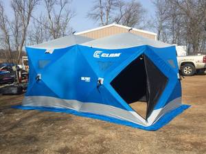 lot 155 image: Ice Fishing CLAM Bigfoot XL6000T Pop-Up Shelter