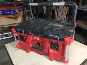 lot 102 image: Milwaukee Packout - Stackable Job Box