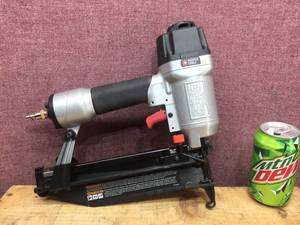 lot 119 image: Porter Cable 1 - 2 12 16 Ga. Air Finish Nailer