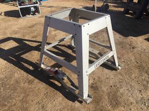 lot 123 image: Craftsman Rolling BaseStand