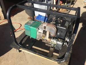 lot 163 image: Coleman Powermate 4000W Gas Generator