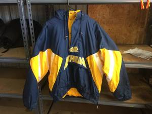 lot 175 image: Starter XL Michigan Mens Winter Jacket