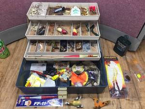 lot 186 image: Tackle Box with Tackle - Older - Newer - Heddon