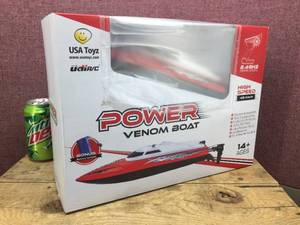 lot 215 image: USA Toys RC Power Venom Boat