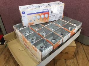 lot 218 image: GE 24 Pack 40W Soft White Vanity Bulbs