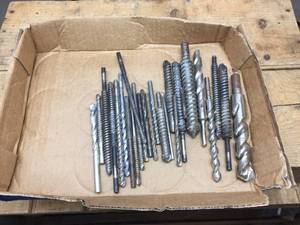 lot 233 image: 316 - 34 Concrete Bits