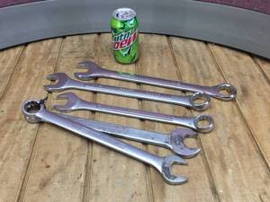 lot 249 image: 5 Larger Wrenches 1 - 1 18