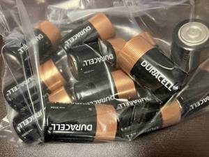 lot 132 image: Duracell D Batteries