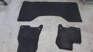 lot 19 image: Front and Rear Floor Mats Removed From 2025 Ram 1500 Crew Cab