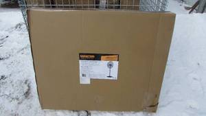 lot 3 image: Master Industrial 30 Pedestal Fan